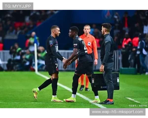 巴黎圣日耳曼调整战术布局：出售锋线替补，力补中场短板