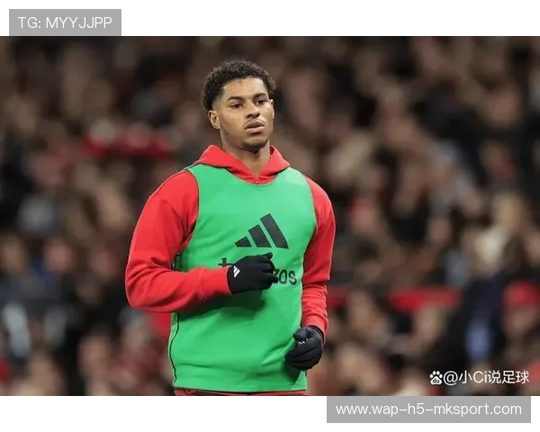 拉什福德家庭日与孩子合影，复出动力十足